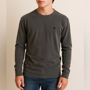 American Eagle Outfitters Men's Dark Gray Tee